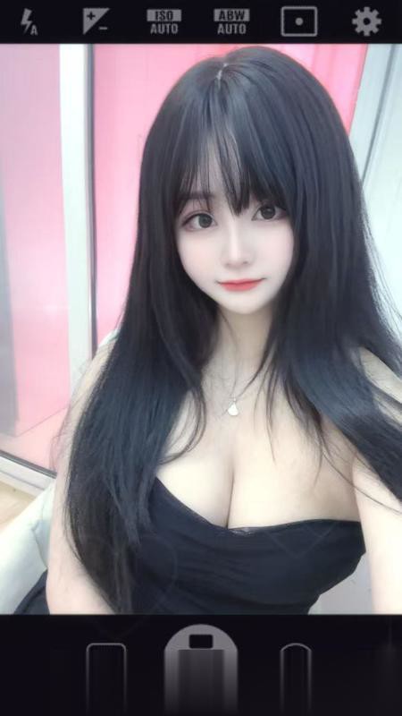 南京雨花服务系新人皮肤白嫩滑,胸也挺大的